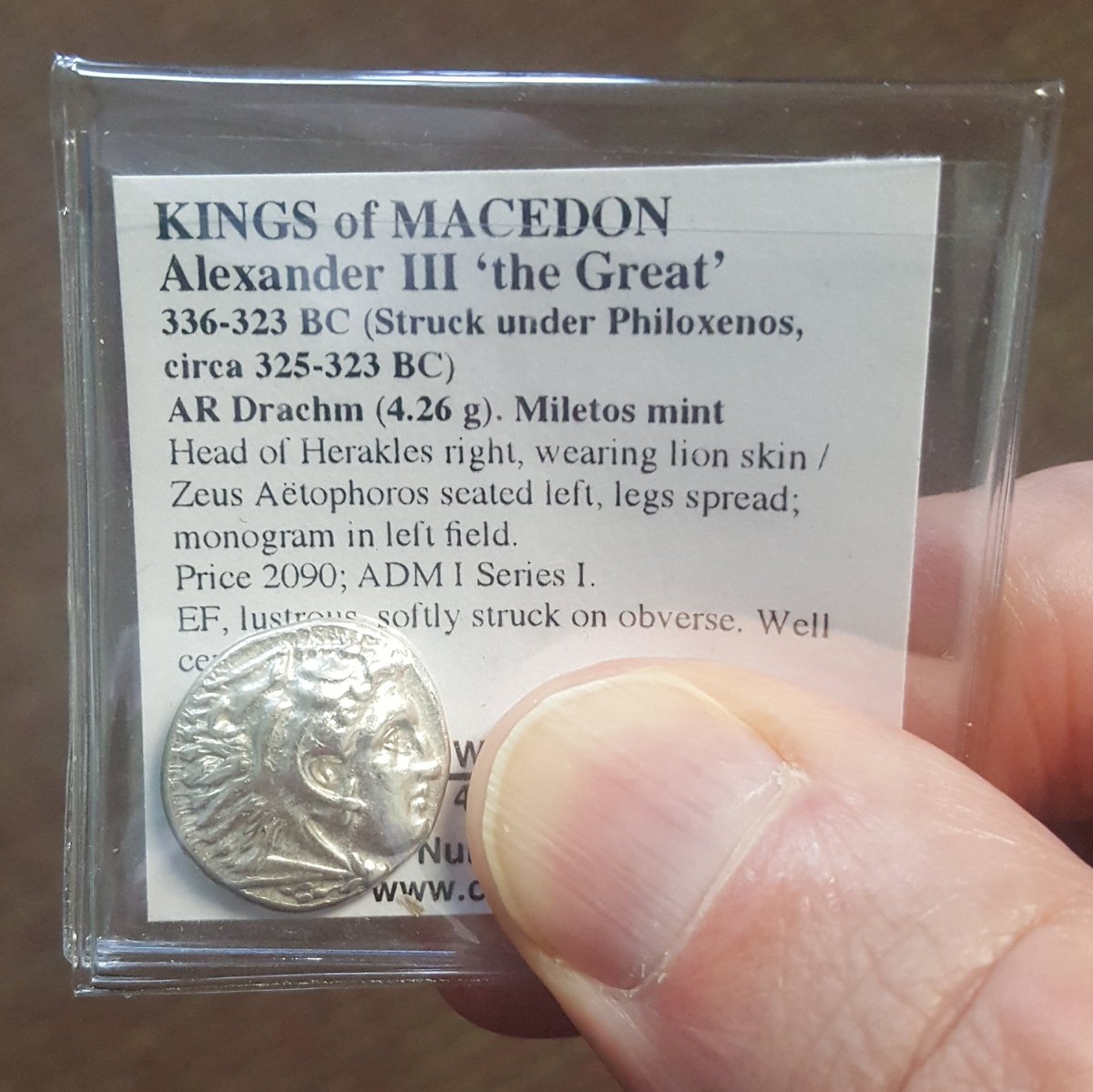 QuintusCurtius's tweet photo. Past glory that can be held in your hand.
The feeling is like an electric current.
Even after glory departs, something always remains. https://t.co/kwoyR1NJWz