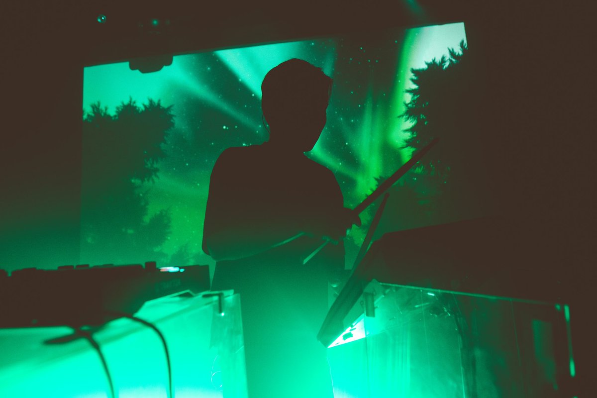 manilakilla's tweet photo. technicolor ⚡️

📷 @nahilmoderate https://t.co/QoYL2O8gpl
