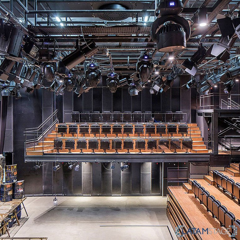 LatamStage's tweet photo. 130 proyectores @dtslighting instalados en el "DASDAS" de Estambul.

#dts #dtslighting #lighting #asimetrik #dasdas #istanbul  #latamstagenews

lea la nota completa en https://t.co/MFRv3dpx5f. https://t.co/yeMv5n84Fe