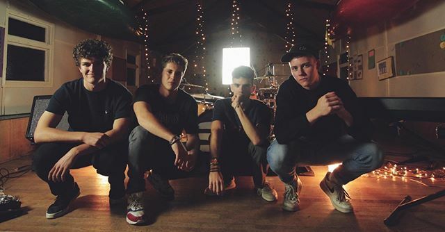 lucamomusic's tweet photo. Your classic function band shot #wehavereturned #butonlyforweddings #partiesherewecome #lol #genericness #bandthewey https://t.co/ZhutVnEQUd https://t.co/vs1mmv2A1w