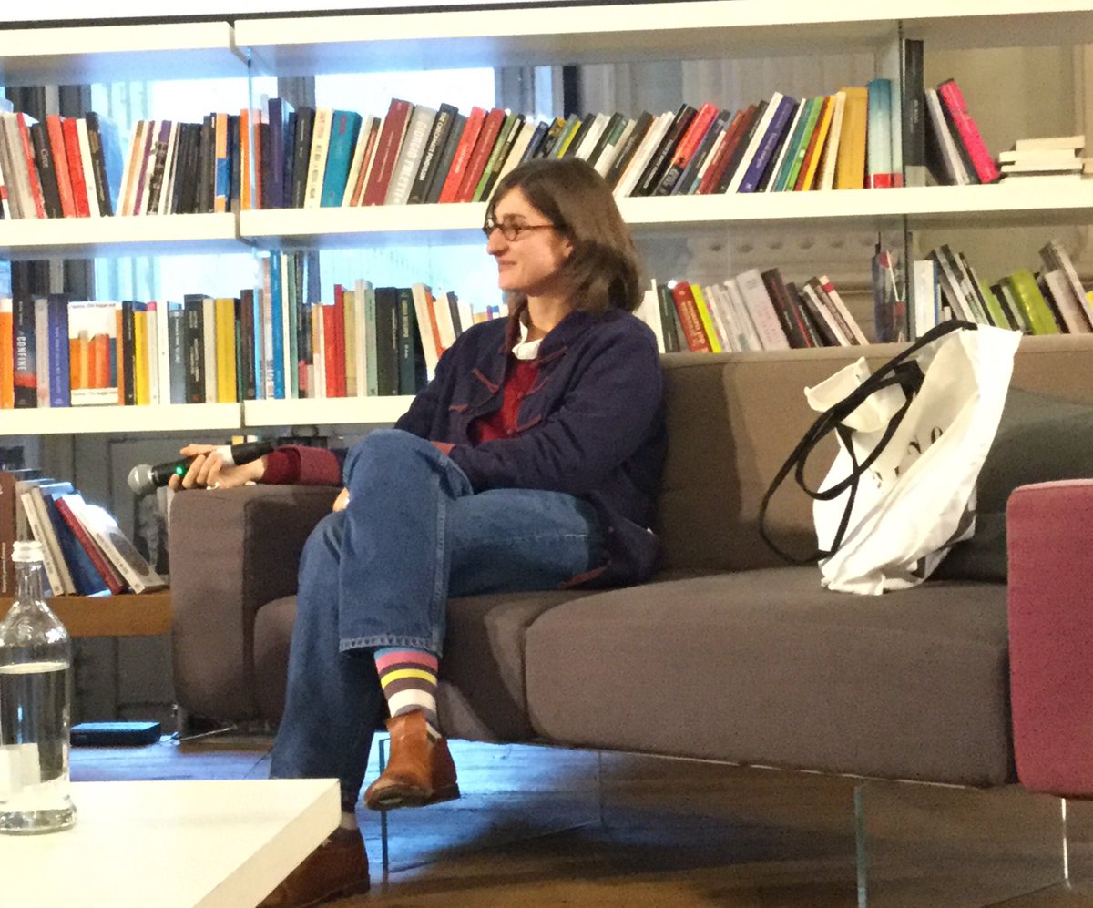 «Se tu non usi certe parole, perdi anche i concetti che stanno dietro quelle parole, quindi perdi un pezzo di realtà».
<a href="/chiara_valerio/">chiara valerio</a>