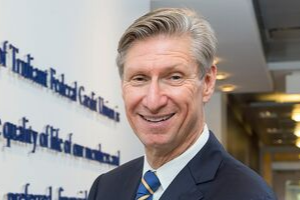 PixelSpoke's tweet photo. Marc Schaefer, CEO of @Truliant, joins us on our #RemarkableCreditUnion podcast to talk about why and how #creditunions need to differentiate from banks: https://t.co/wUhg49gAll https://t.co/v15UkkmOYO