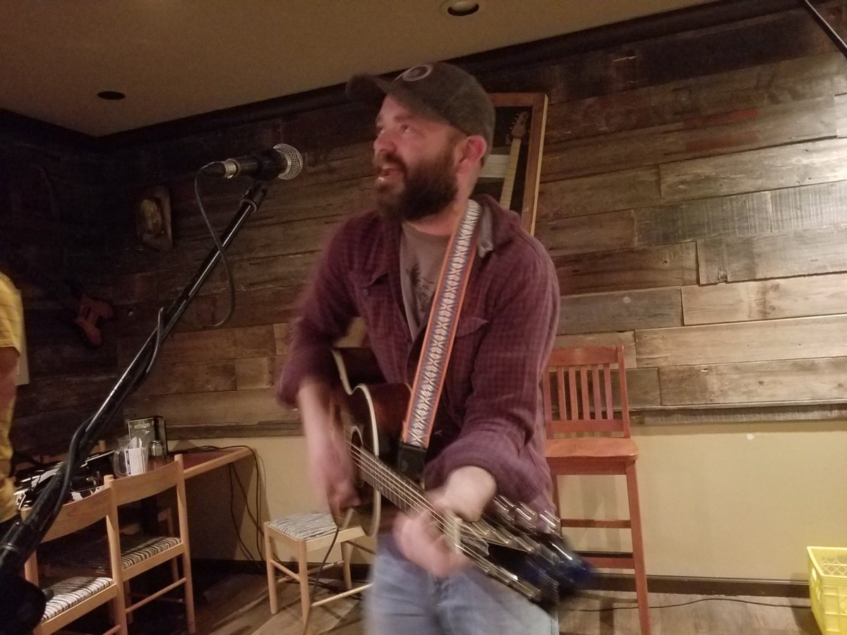 Boondocks Pub (@boondockssidney) on Twitter photo 