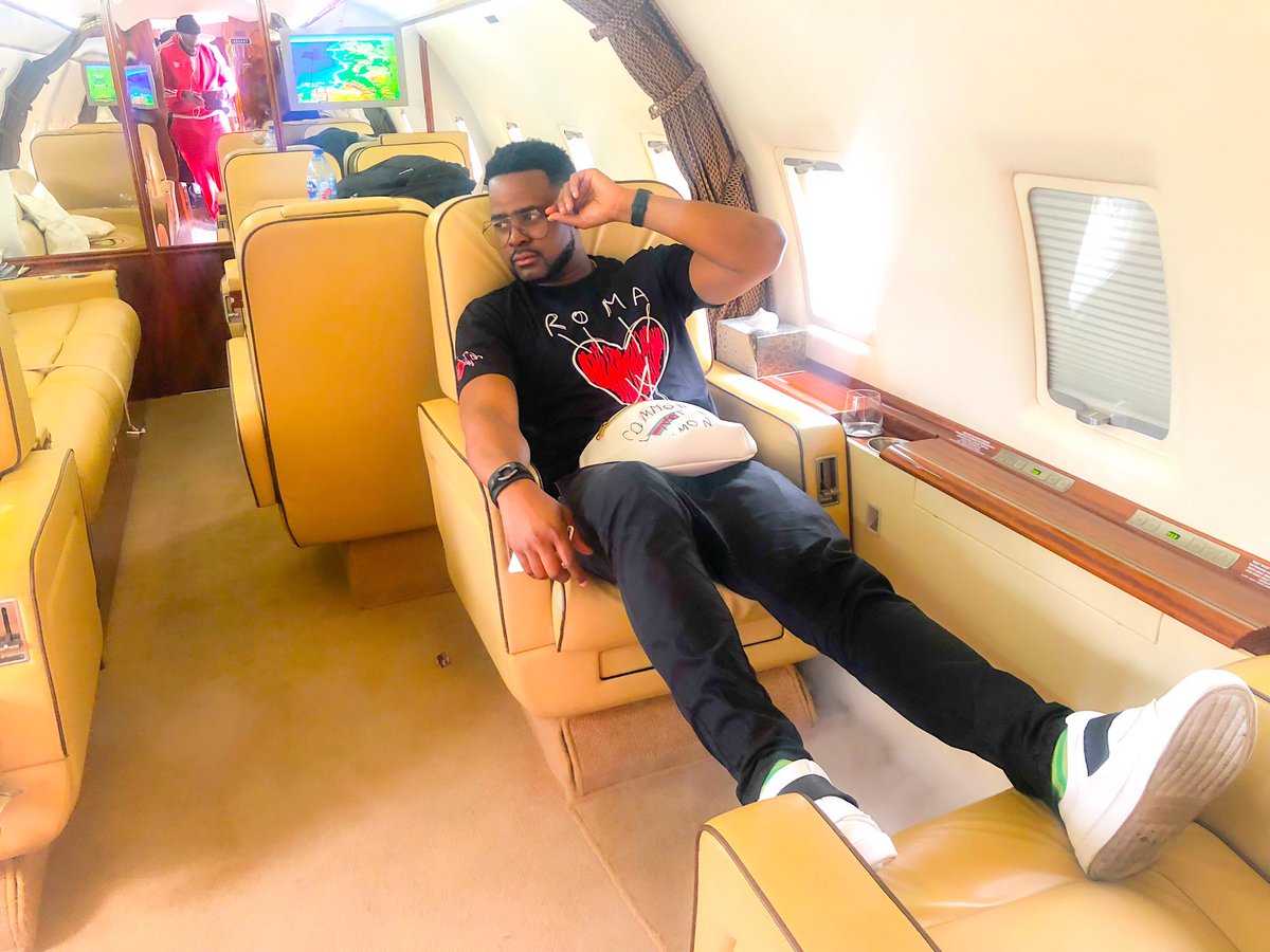 DJXCLUSIVE's tweet photo. Wheels up AGAIN !!Thank you 🇳🇬 ✈️ ✈️ - Enroute Europe 🇫🇷 🇳🇱 🇨🇿 #SpendingTheseDaysInTheAir #PrayingForJourneyMerices #ItsAllWork #TheHustleNoEasy https://t.co/83N2eIzkUu