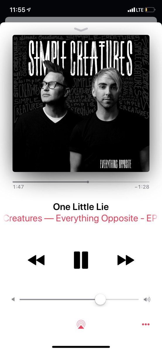 MaddieeeM88's tweet photo. Waking up to new @simplecreatures song makes for a perfect Monday morning This song slaps! @AlexGaskarth @markhoppus https://t.co/nJxSKwT6ya
