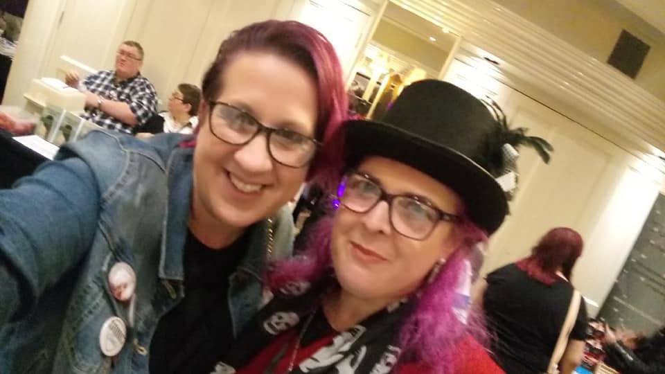 cjlauthor's tweet photo. RT @Paula_Acton: Event Photos!

This one was taken at #darker18, my favourite thing about signings is definitely the people https://t.co/2DklH2hrD1