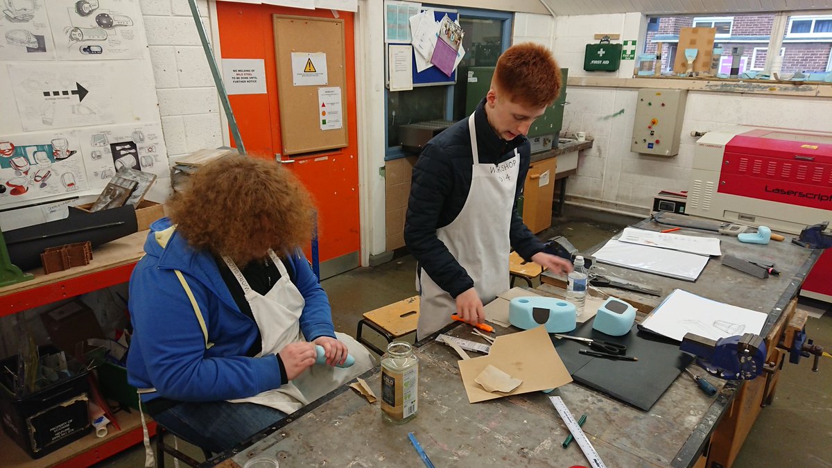 priestleyprod's tweet photo. @priestleyprod @priestleysfc A2 students working hard on prototyping and coursework. https://t.co/pgDGvg8X3F