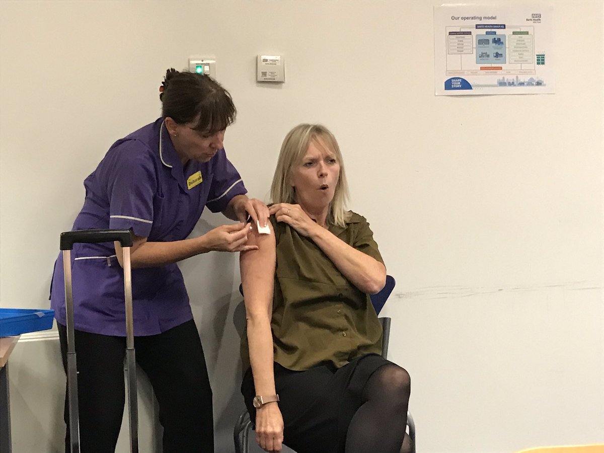 CAlexanderNHS's tweet photo. More flu champions @NHSBartsHealth - that’s the NMAHP leaders #fluready @vanessalodge1 @Gloria_Rowland1 - thank u https://t.co/eVru3sj4Sc