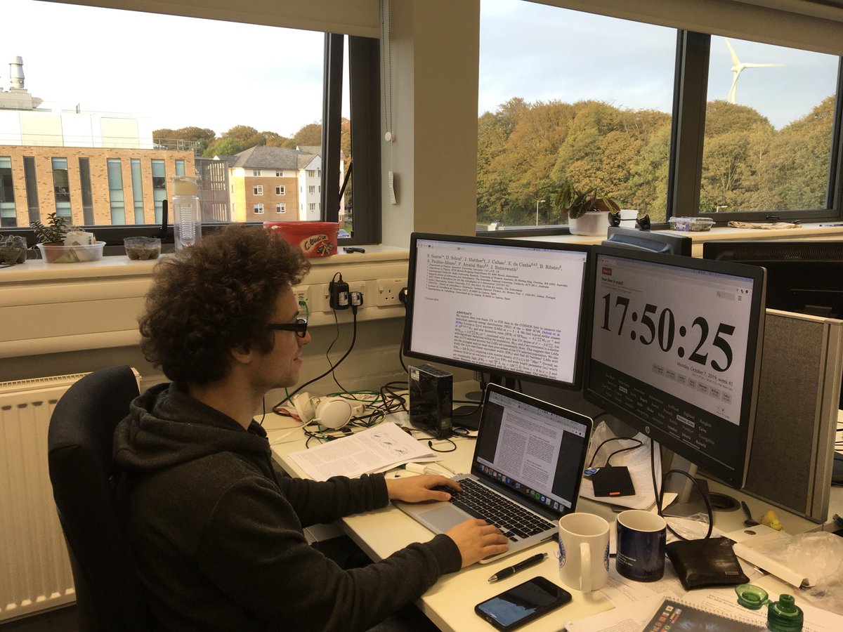 dr_sobral's tweet photo. Sergio @ssantosPT doing the last checks before submitting his #SC4K paper today https://t.co/OVfHkWl1Tp