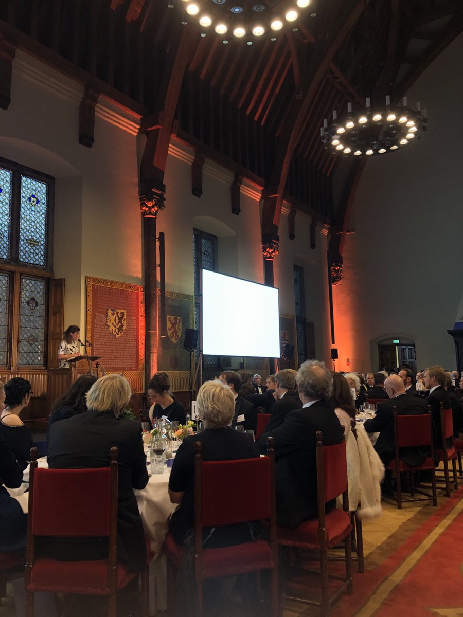 Minister van Engelshoven houdt krachtig betoog over nut en noodzaak van wetenschapscommunicatie!