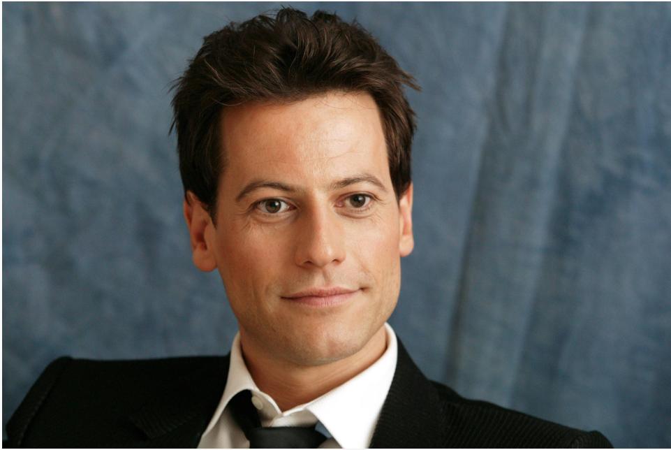 Happy Birthday, Ioan Gruffudd. 