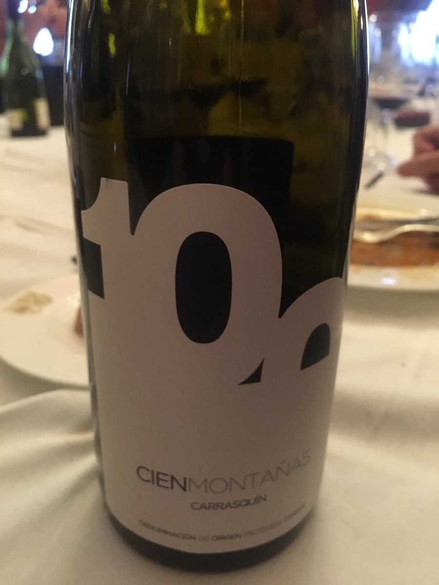 rosemurraybrown's tweet photo. My first taste of Carrasquin grape from Asturias in Spain - only 43 hectares in the world - like a cross bet Syrah & Pinot Noir: Cien Montanas 2015 Bodegas Vidis - thanks to Mark Savage #raregrape #wine #winetasting #spain #asturias #mw https://t.co/wMkOX7HUWY