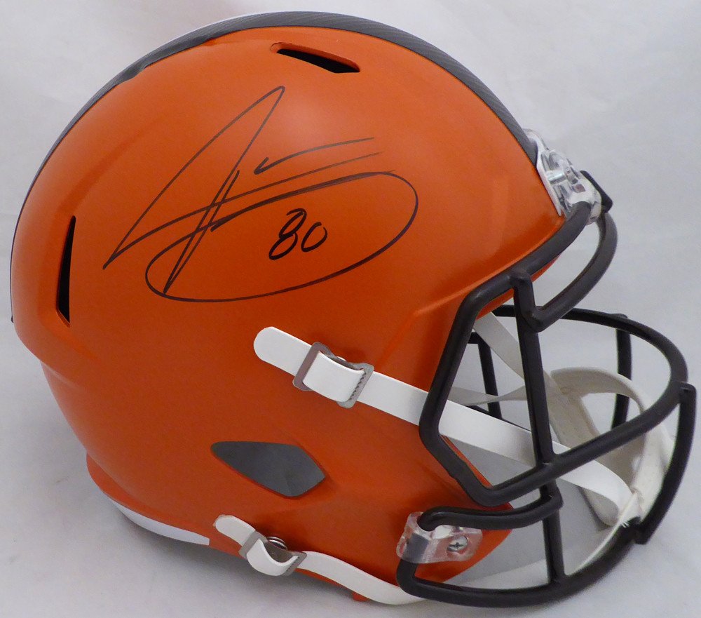 SpCollectibles's tweet photo. RETWEET to Enter Monday Night Football Autograph Giveaway! Follow the 4 steps to win.

1⃣ RT &amp; Follow @SpCollectibles
2⃣ Who wins? #Browns or #GoNiners
3⃣ Predict Final Score of #CLEvsSF
4⃣ Tiebreaker: Who has most receiving yards?

🚨 Tip sheet : https://t.co/TZ0b8Wa5hd https://t.co/ssjPqW7j4h