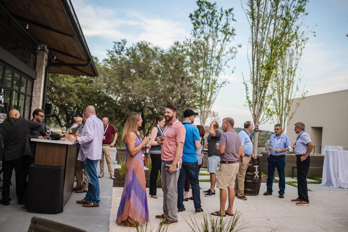 HotelSpaces's tweet photo. Our welcome cocktail reception yesterday with stunning views of the recently renovated @OmniBartonCreek resort #hotelspaces https://t.co/fxdRPUiGpq