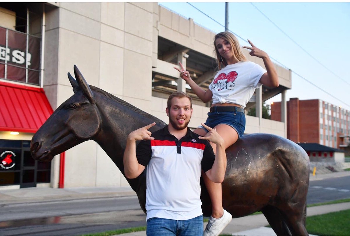 Tabling outside the union starts today!
Make sure to stop by to see Will and Lexie and learn more about your future Homecoming King and Queen! #DontBeHatinVoteForCaton