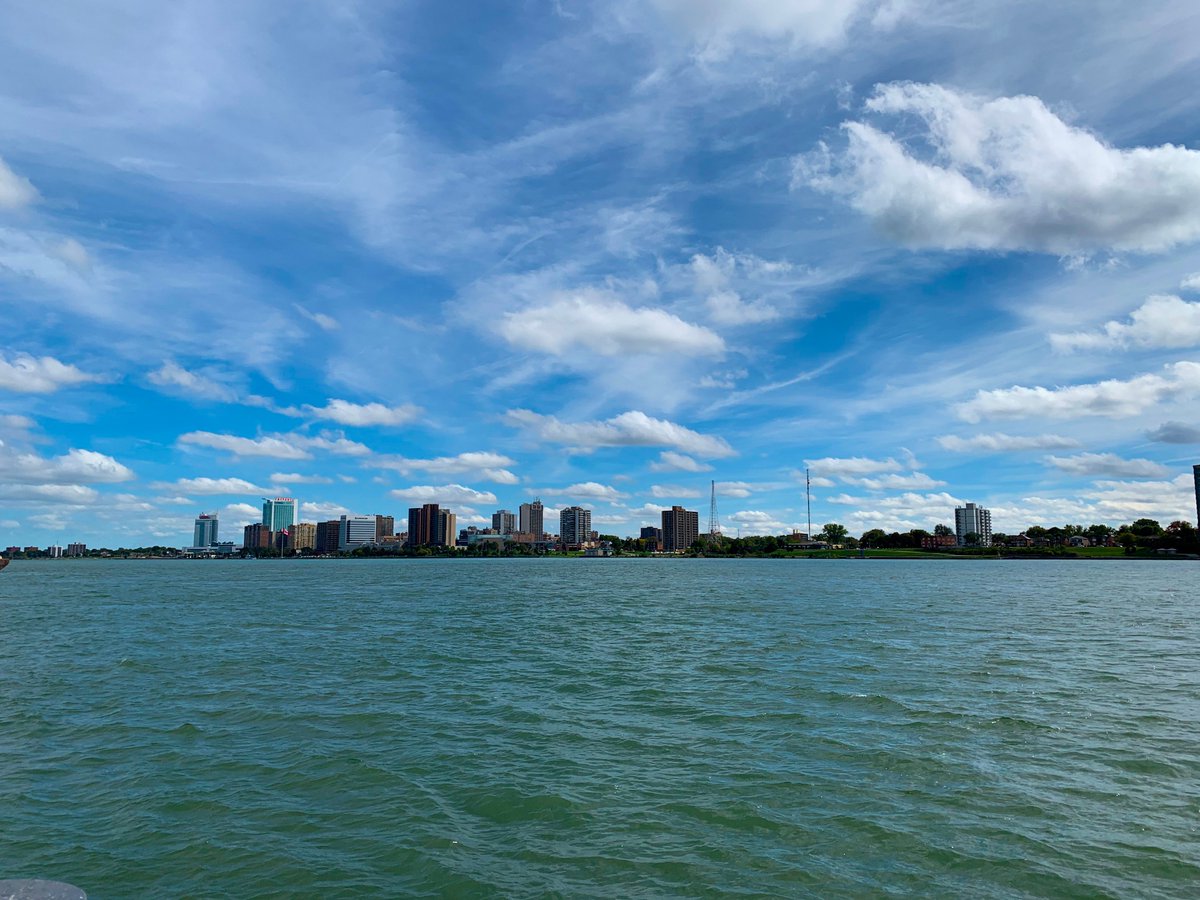 AxiomImages's tweet photo. Day 11 on our #stockfootage #aerialshoot, was the cool city of #detroit #michigan. @visitdetroit Awesome vibes and great people! #Aerialstockfootage #djiinspire2 #inspire2 #outdooroffice #cityscape #skyline https://t.co/XJcdIRaloK