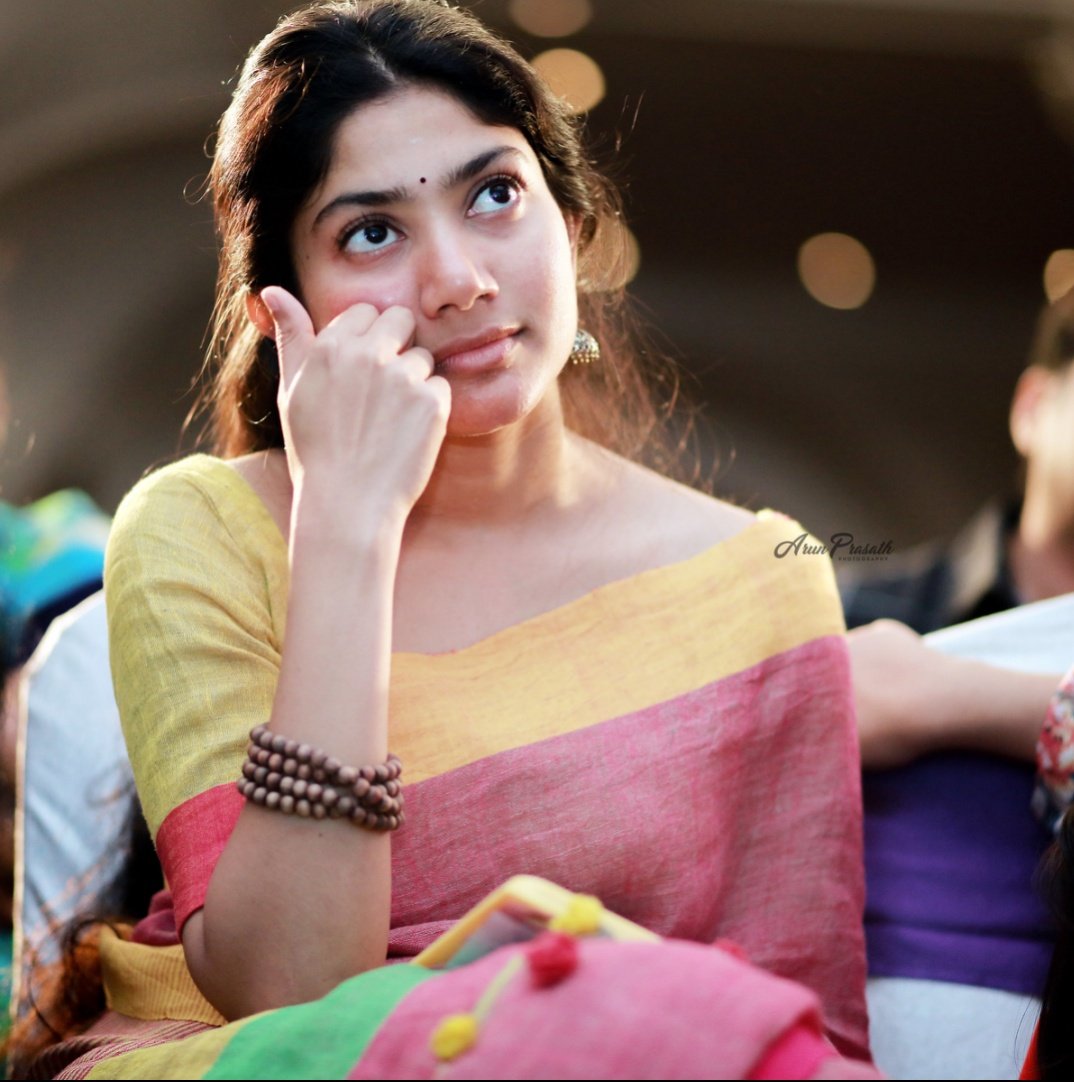 IdrishVijay's tweet photo. Saipallavi 😊 HD Sanp's ❤️!
For @Itz_PriyaSk You Natpea 😍 https://t.co/xIoXv4MA67