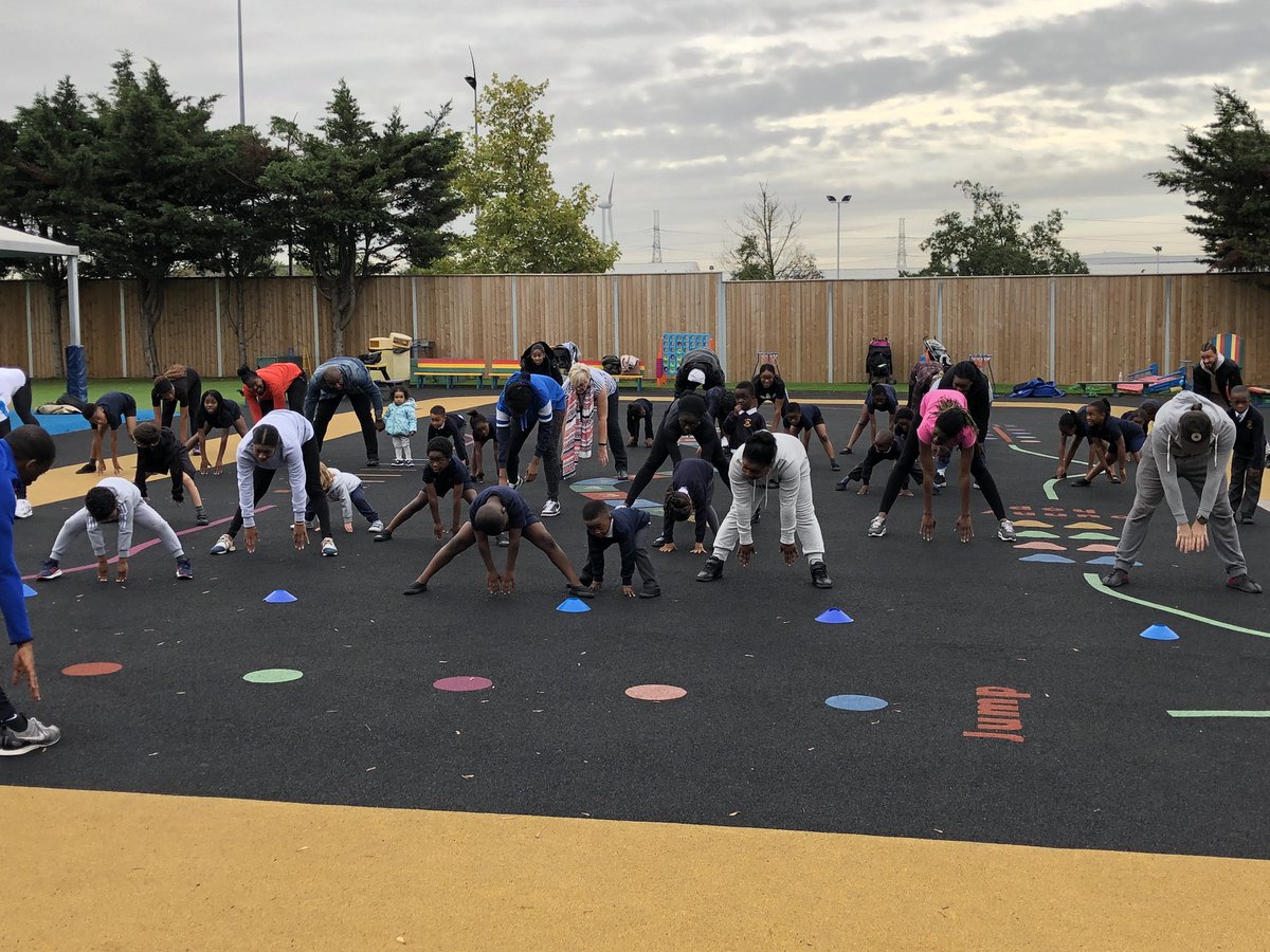 stpetersdag's tweet photo. What better way to start the week than a parent and children’s group exercise session followed fruit and friends? #wethefamilyofstpeters #brexercise https://t.co/F7T4WyC24l