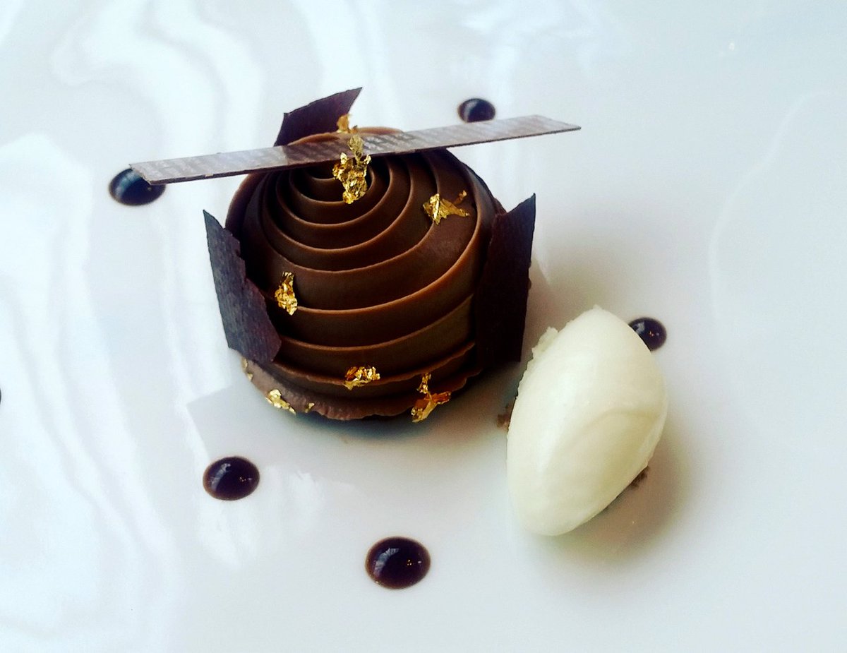 The dynamic kitchen under the meticulous eye of Mickael Viljanen <a href="/_the_GREENHOUSE/">theGREENHOUSE</a> earns #Dublin another #2MICHELINSTARS
The cooking has flair, depth and clarity; sauces are stunning and dishes have plenty of personality
#MICHELINSTAR20 #MICHELINGUIDEGBI #Ireland