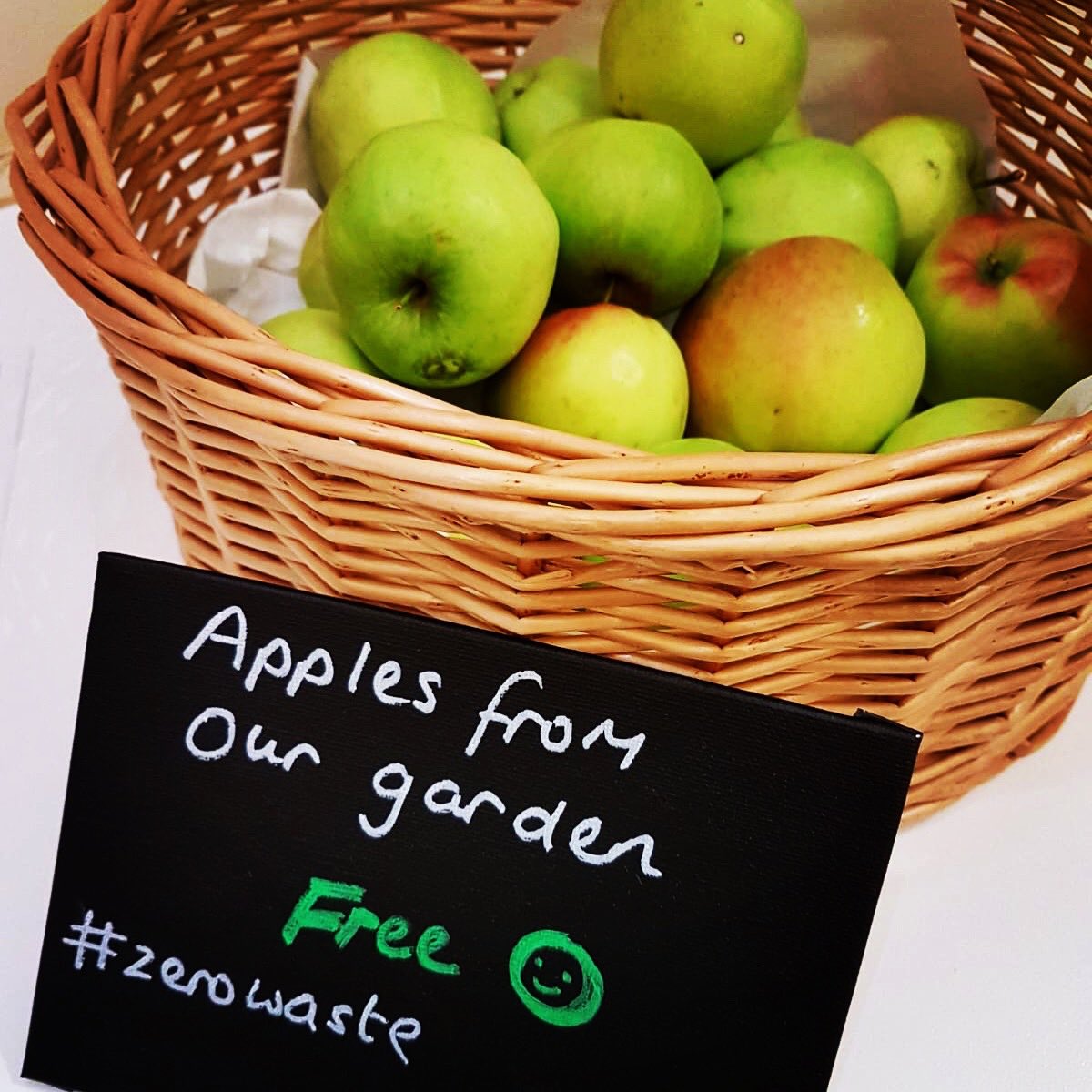 It’s that time of the year again when the apple tree at the bottom of my garden starts raining apples. Rather than gorge myself silly on apple pies and crumbles for the next 6 months, I’m giving them away for free in the shop!
#didsburylife #organic #apples #Autumn #zerowaste