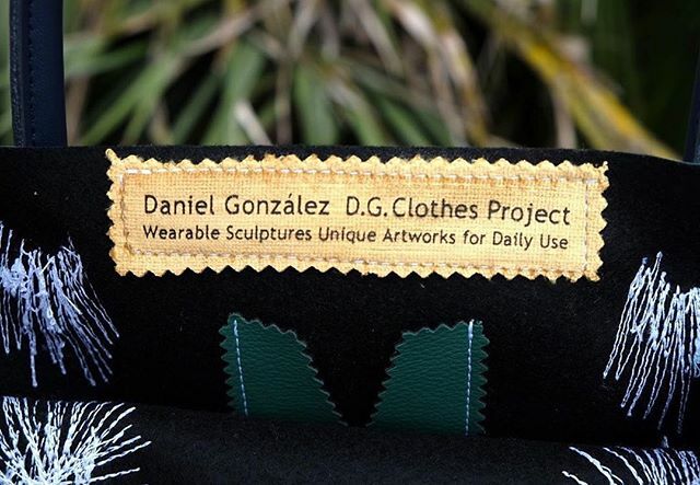 DGClothesPro's tweet photo. @contemporaryattitude #wearable #sculptures #unique #artworks #fordailyuse Grandmother Shopper Collection by Daniel González, exclusively designed by the artist for Contemporary Attitude
Every bag is a unique piece, handmade in Italy. ✑ info@contemporaryattitude.com for more… https://t.co/C9mKPOcQ53