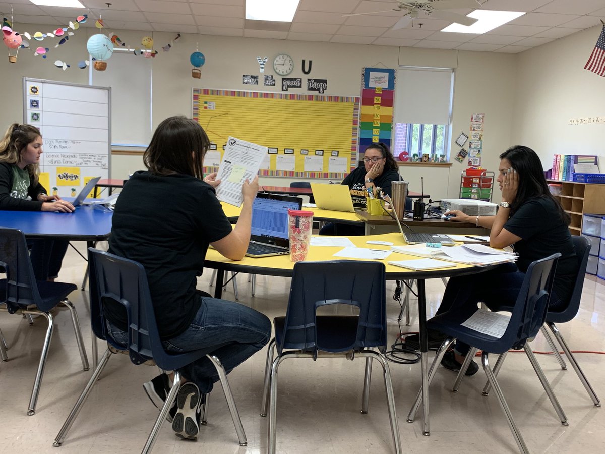 BluebonnetLions's tweet photo. RTI and WIN lesson check ins. Always looking at data and identifying what students need. #ThisIsHowwework #bbproud https://t.co/eO9GikWLMs