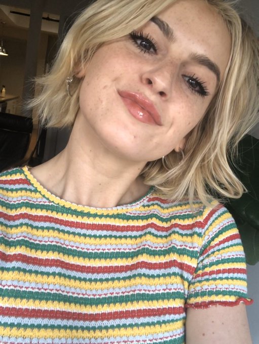 slight can i talk to the manager vibes https://t.co/7NvdIgD8qn