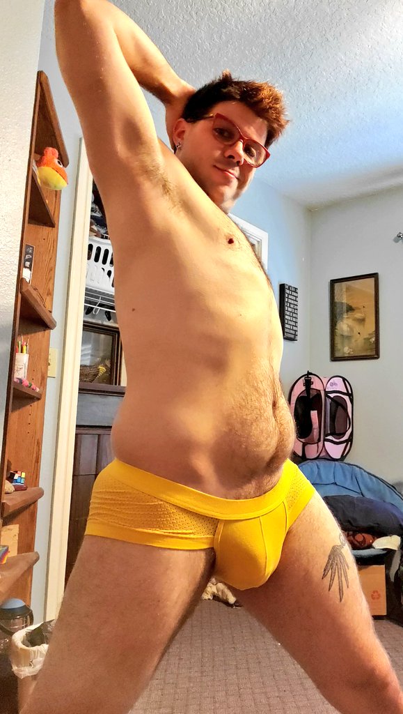 PrismaticPup's tweet photo. Fresh out of the shower and loving my yellow undies mmmm 💛💛💛 
#gay #bulge #yellowunderwear #undies #cockout #freshouttheshower #glasses #hairychest #smile #messyhair #largepackage #dickprint #nipples https://t.co/yiDUnAoFh9