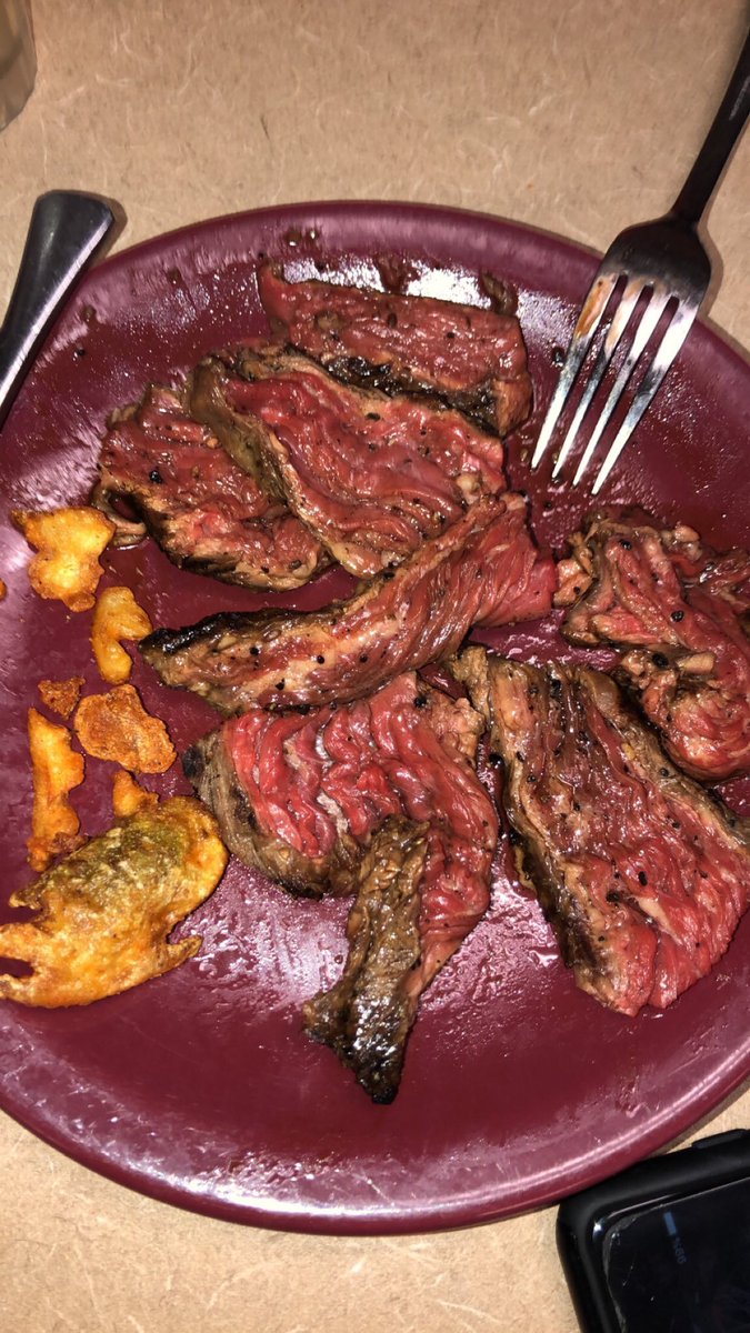 tylercook4realz's tweet photo. Help needed ASAP!!! Our school dining hall is rubbish!!! How many retweet for your expertise! All I want is decent food!!! Help us @GordonRamsay your our only hope!!! 🙏 https://t.co/hMBA1LC71e