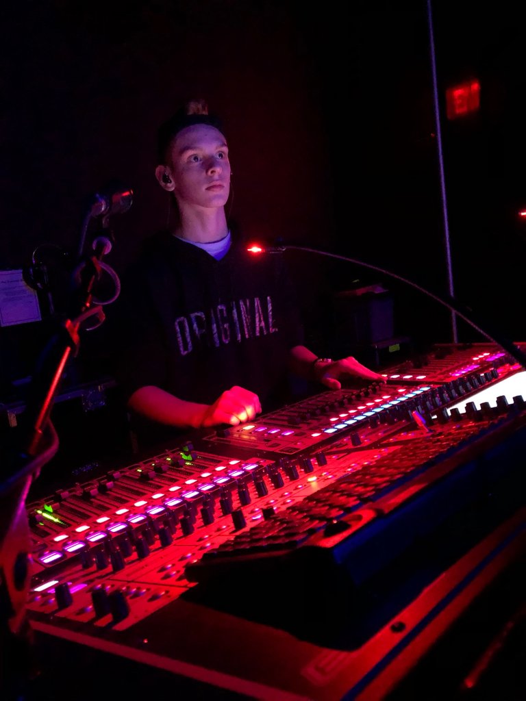 gatewayliveprod's tweet photo. Jakob Gifford is our NFW #madskillzmonday volunteer!! Jakob is a rockstar in the mix and is currently killing it on monitors! We love having you on our team! https://t.co/BwhxuBiNWf