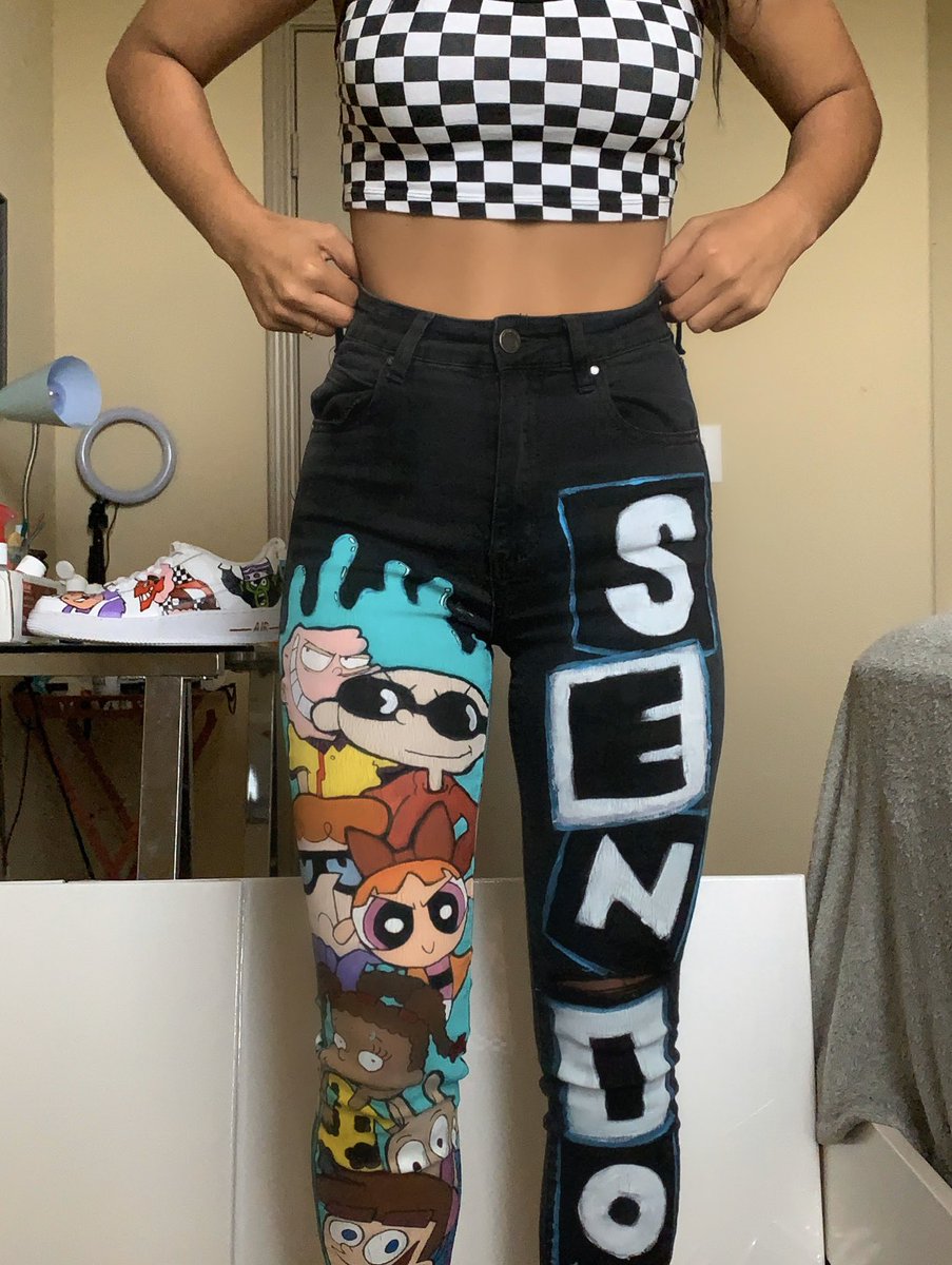 fijiwatter's tweet image. i thought twitter would enjoy seeing the pants i painted #HOCO2019
