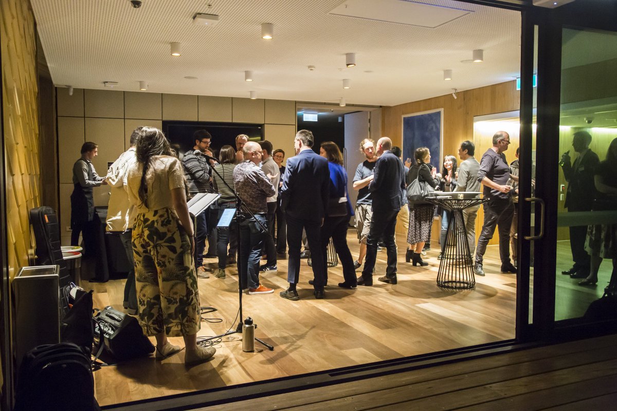 MonashInfotech's tweet image. This time last week, @immersivecola Professor Tim Dwyer, gave his inaugural #Professorial lecture on his career achievements over the last 15 years on #NetworkVisualisation and #ImmersiveAnalytics, as well as his vision for the future. Congratulations Tim! #MonashInfoTech