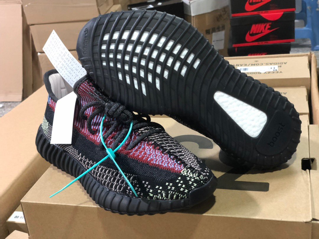 adidas YEEZY Boost 350 V2 Yecheil 5039381 $ 292 50