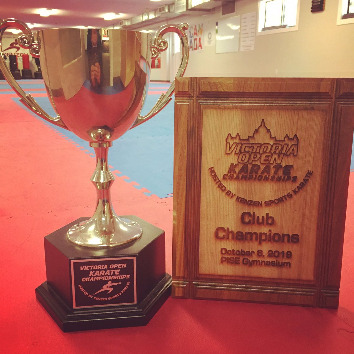 KenzenKarate's tweet photo. Congratulations to Team Kenzen for bringing home the Victoria Open Club Champions trophy yesterday! Great performances by everyone!
Huge thank you as well to our amazing parent volunteers!!
#karate #victoriaopen #victoriabc #saanich #yyj https://t.co/9HWrEo9KMb