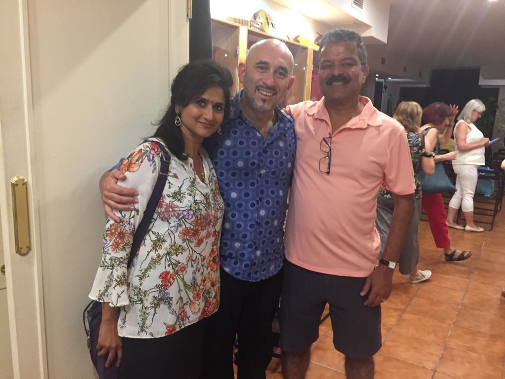 #SpanishGuitarLovers

Amigo de India nos visitan y disfrutan del concierto de <a href="/Pacoseco/">PacoSeco</a> 

#Ronda #RondaGuitarHouse #Guitarra #CasaDeLaGuitarra #GuitarHouse #Guitar #GuitarClassic #GuitarraClasica #GuitarraEspañola