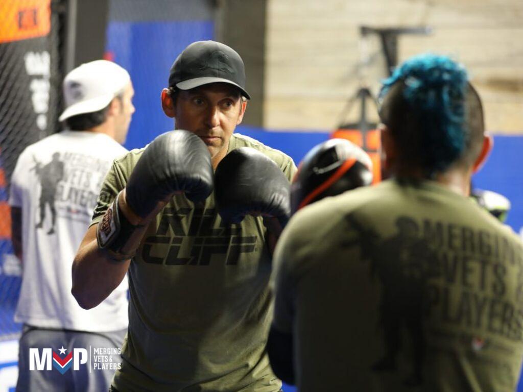 VetsandPlayers's tweet photo. Knockout those obstacles this week. #mondaymotivation
#mergingvetsandplayers #MVP #combatveterans #formerprofressionalathletes #team #tribe #fitness #strength #motivation #mentalfitness #newweek #gym #gymlife #boxing #resilience #killcliff #killthequit #power #fitnessmotivation https://t.co/Yg9jSgTbnp