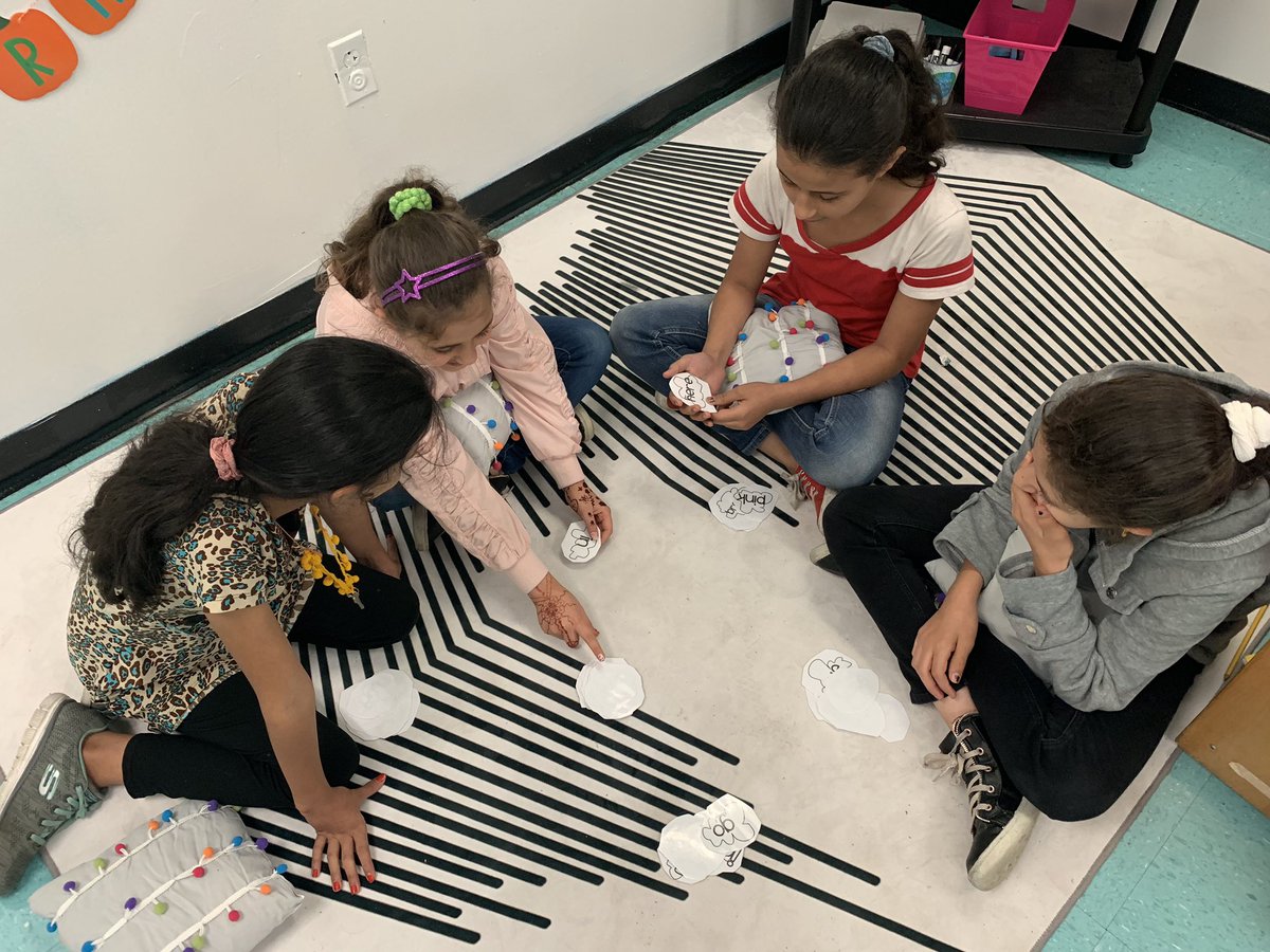 kafritzius's tweet photo. Practicing sight words #esl learners https://t.co/PLlGfDBvs7