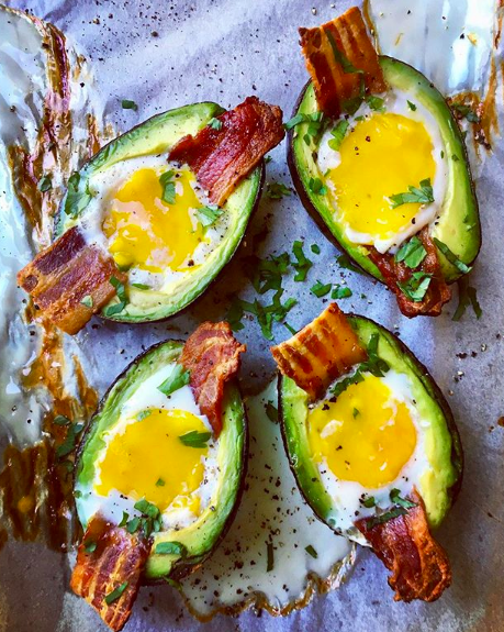 the_feedfeed's tweet photo. How to improve a perfect avocado? Fill it with bacon & eggs!
Get the recipe: https://t.co/M3rJ6JbFnm
#feedfeed #avocado #avolove #bacon #eggs #eggboat #bakedeggs #lunch #easyrecipes #simplefood #glutenfree #glutenfreerecipes #glutenfreefood #paleo #paleofood #dairyfree https://t.co/DVRD8cVlEU