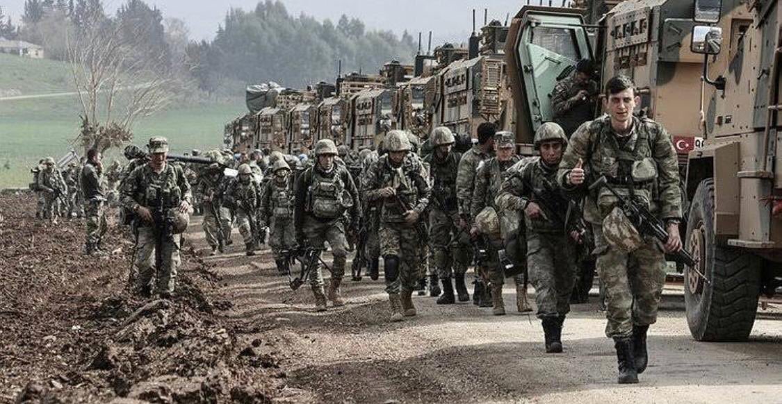 Allah, Şanlı Türk Ordumuzun yardımcısı olsun.

#TürkMilletiOrdusununYanında