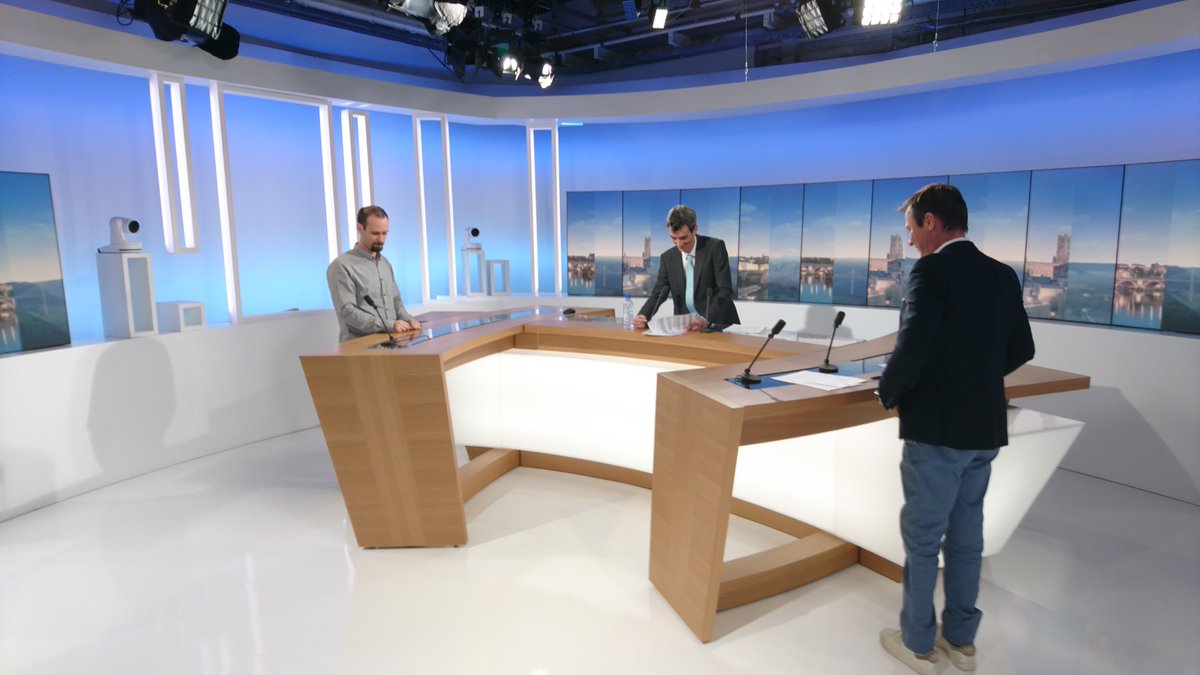 TECesport's tweet photo. Merci à la r��daction de @France3MidiPy de m'avoir accueilli ce soir sur le plateau du 19/20 pour parler #esport !

A retrouver en replay sur le site de france 3 : https://t.co/Fdn8o6x1Tw https://t.co/VFA9OTeMT4