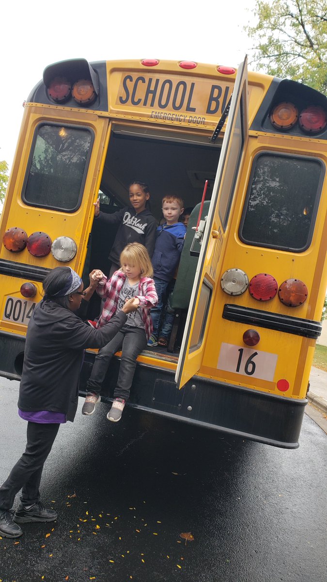 life_kinder's tweet photo. Thanks to our amazing bus drivers for coming out to French Run Elem this morning to help us practice emergency procedures when we are on the bus. #reynproud #fulldaykinder #frenchrun https://t.co/kyR8SGxytk