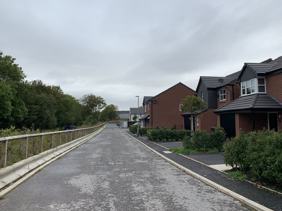 AnnaRelph's tweet image. Took a detour this morning to visit a previous @turleyplanning project. Former vacant industrial land in Hyde now looking super smart with canalside family homes. 🏡🏡🚣🌳  #proud #planninggeek