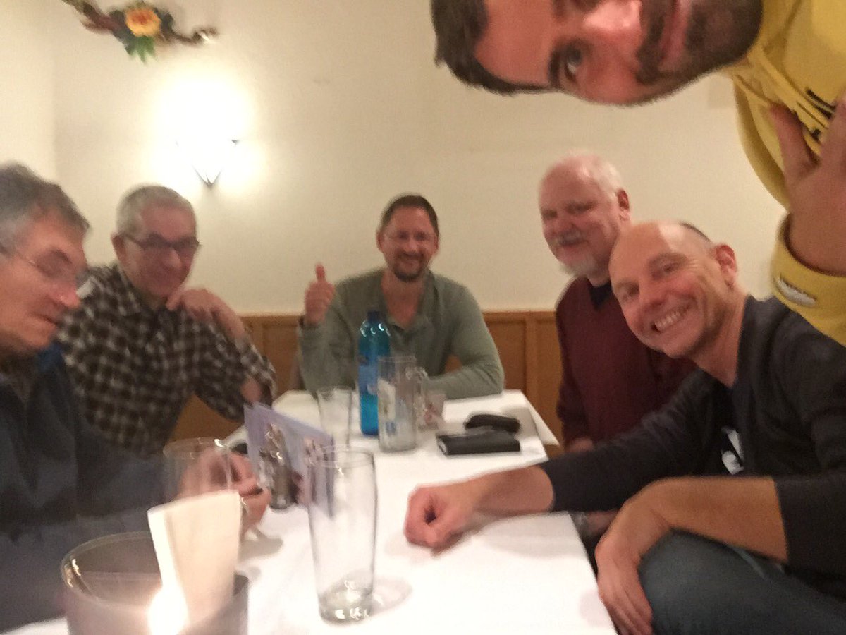 JUG Rhein-Main Herbstreffen in Goldstein. Gute Truppe. Leichter Männerüberschuss. Liebe Grüße an die Community aus FFM! #joomla #opensource #cms #community