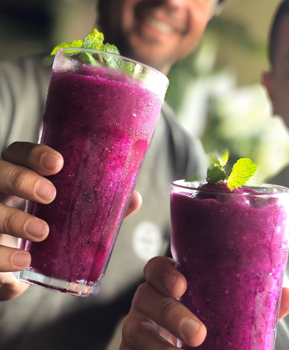 pitayafoods's tweet photo. Day 01 of our Nicaragua trip and look how beautiful these Pitaya smoothies are😍💕✨ #Nicaragua #Pitaya #DragonFruit #PitayaPlus https://t.co/dKUxqeqbrP