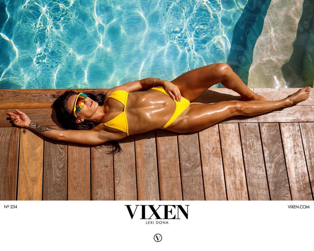 “Monday mood. 😎😏 @Lexi_Dona for Vixen” .