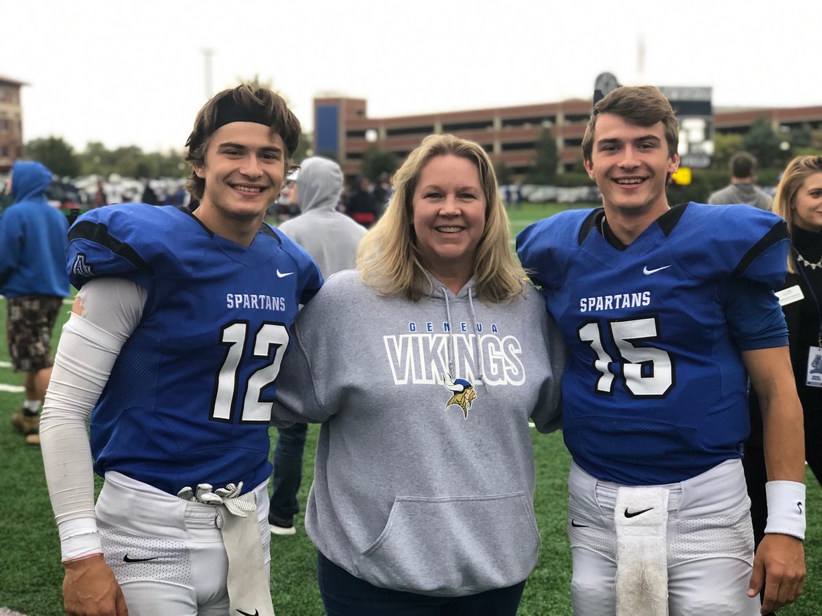 What a joy it was to see these two play football for AU. Score was 62-35. 👍🏼🏈