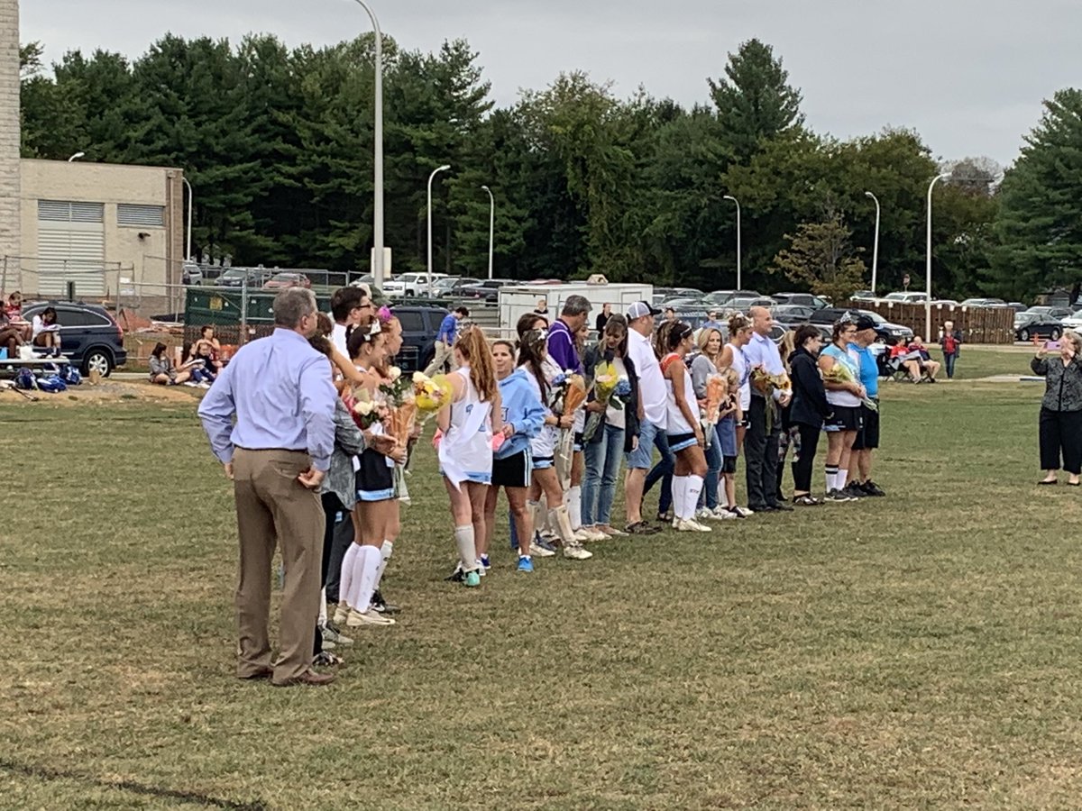 CCPS_WHS_OWLS's tweet image. Congrats to our senior field hockey players. #owpride, #owlsrnight
