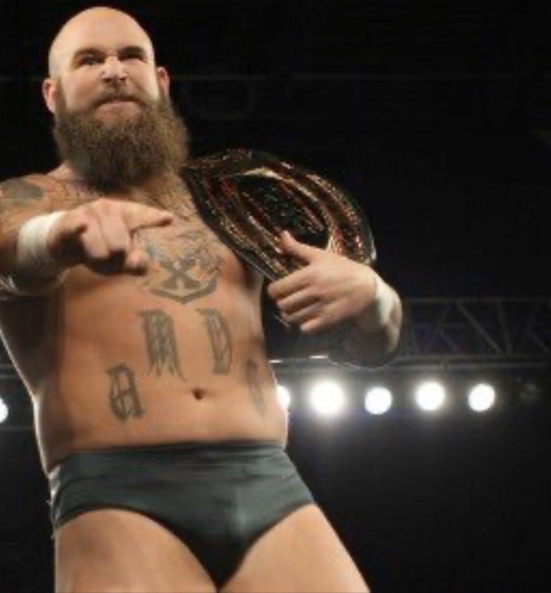 BBackMakethMan's tweet photo. I would pay to watch him in porn.
I would love him to fuck me and breed me rough.
#ErikWWE #RaymondRowe https://t.co/OpBeU1Z45g