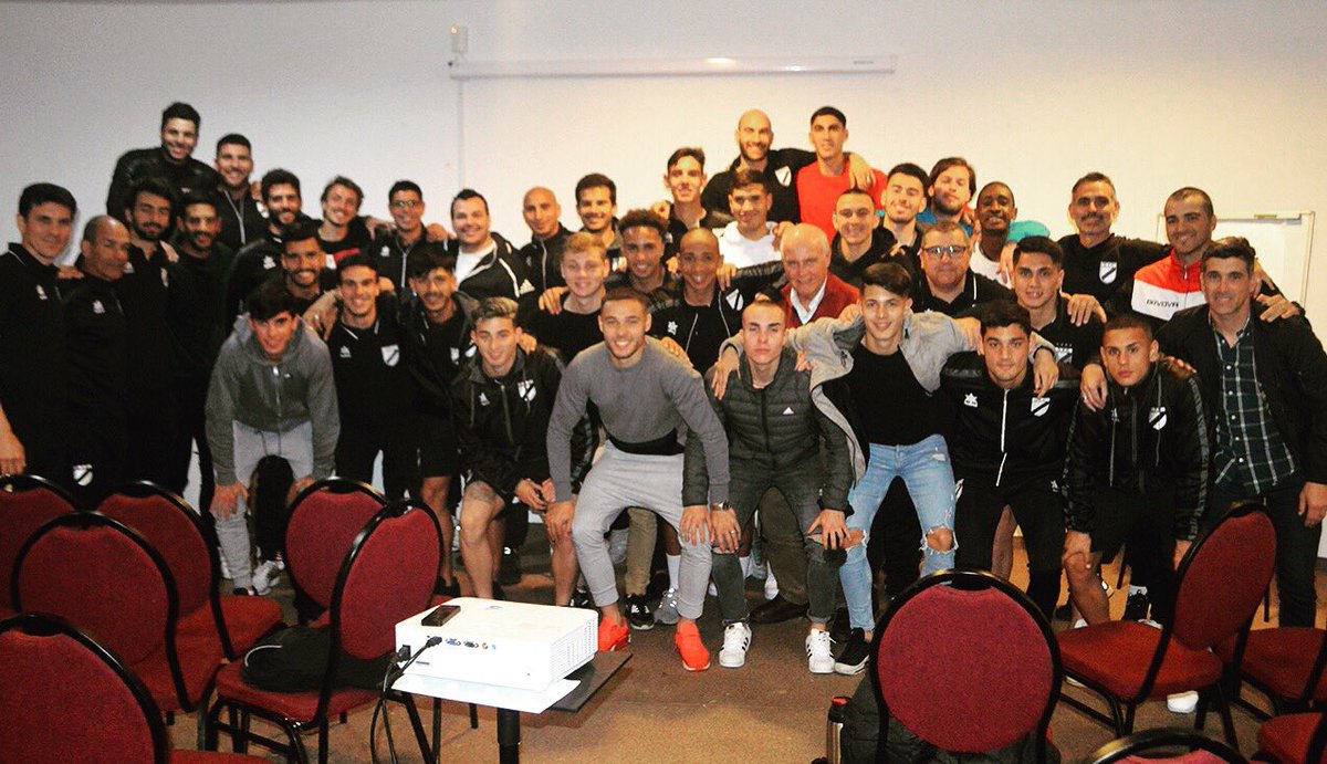 Muchas gracias por la charla 🐙!!! <a href="/pulpoviera/">ALEXIS VIERA</a>