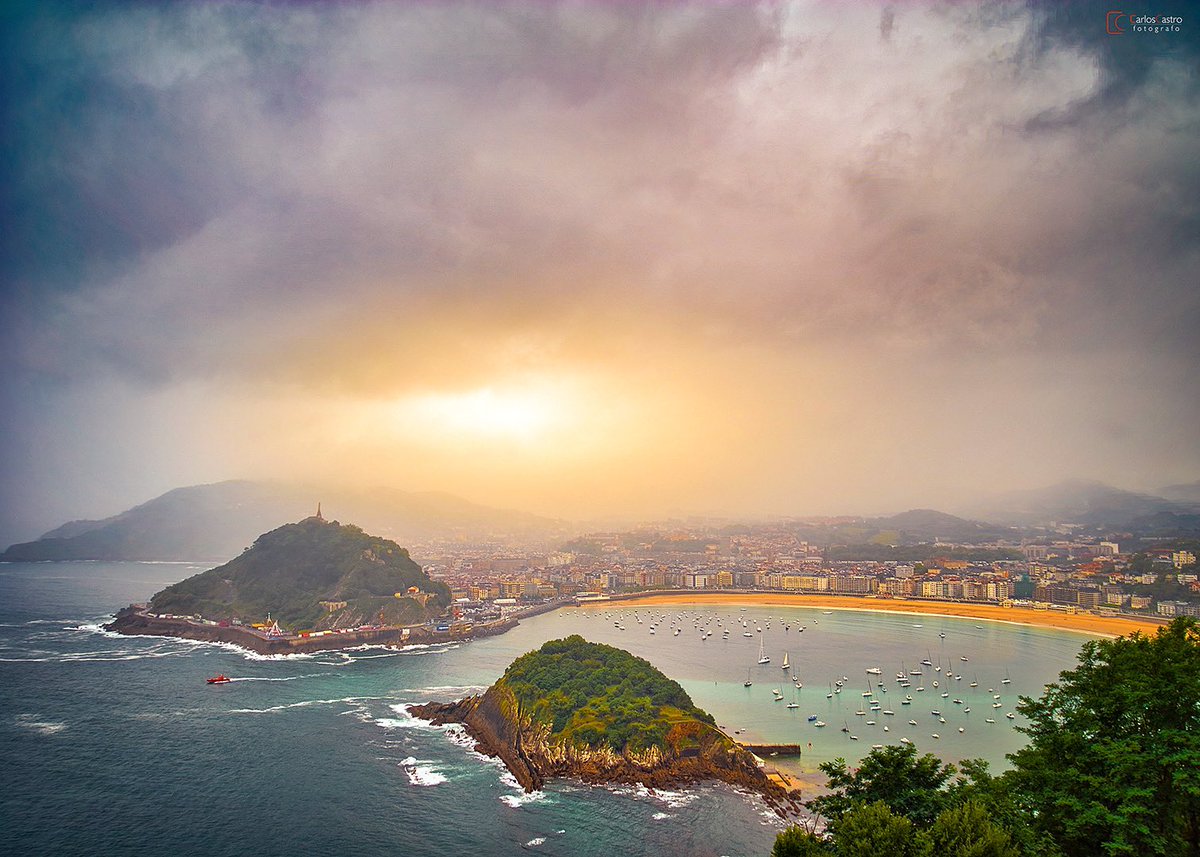 San Sebastián (Donostia) ☁️☀️😱 <a href="/SonyEspana/">Sony España</a> <a href="/ZEISSLenses/">ZEISS Camera Lenses</a> <a href="/Ayto_SS/">Ayto San Sebastián</a> <a href="/donostiakultura/">Donostia Kultura</a> <a href="/SSTurismo/">Visit San Sebastian</a> <a href="/DonostiAir/">Donosti Aeropuerto</a> <a href="/i_Euskadi/">Visit Euskadi</a> <a href="/TurismoVasco/">Turismo en Euskadi</a> <a href="/EuskadiTurismo/">Euskadi Turismo</a> <a href="/spain/">Spain</a> @PaisVascoTurism <a href="/PlayasGuipuzkoa/">Playas De Guipuzkoa</a> <a href="/guipuzkoa/">Edo Nyland</a> <a href="/sansebastianfes/">Donostia Zinemaldia - Festival de San Sebastián</a> <a href="/NatGeoEsp/">National Geographic España</a>